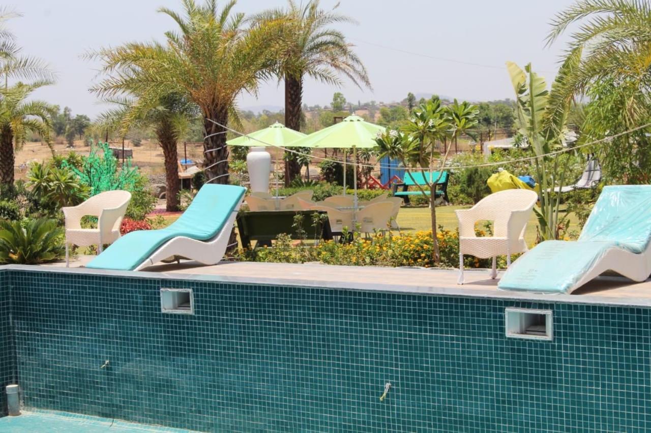 Strawberry hills saputara Hotel Bagian luar foto